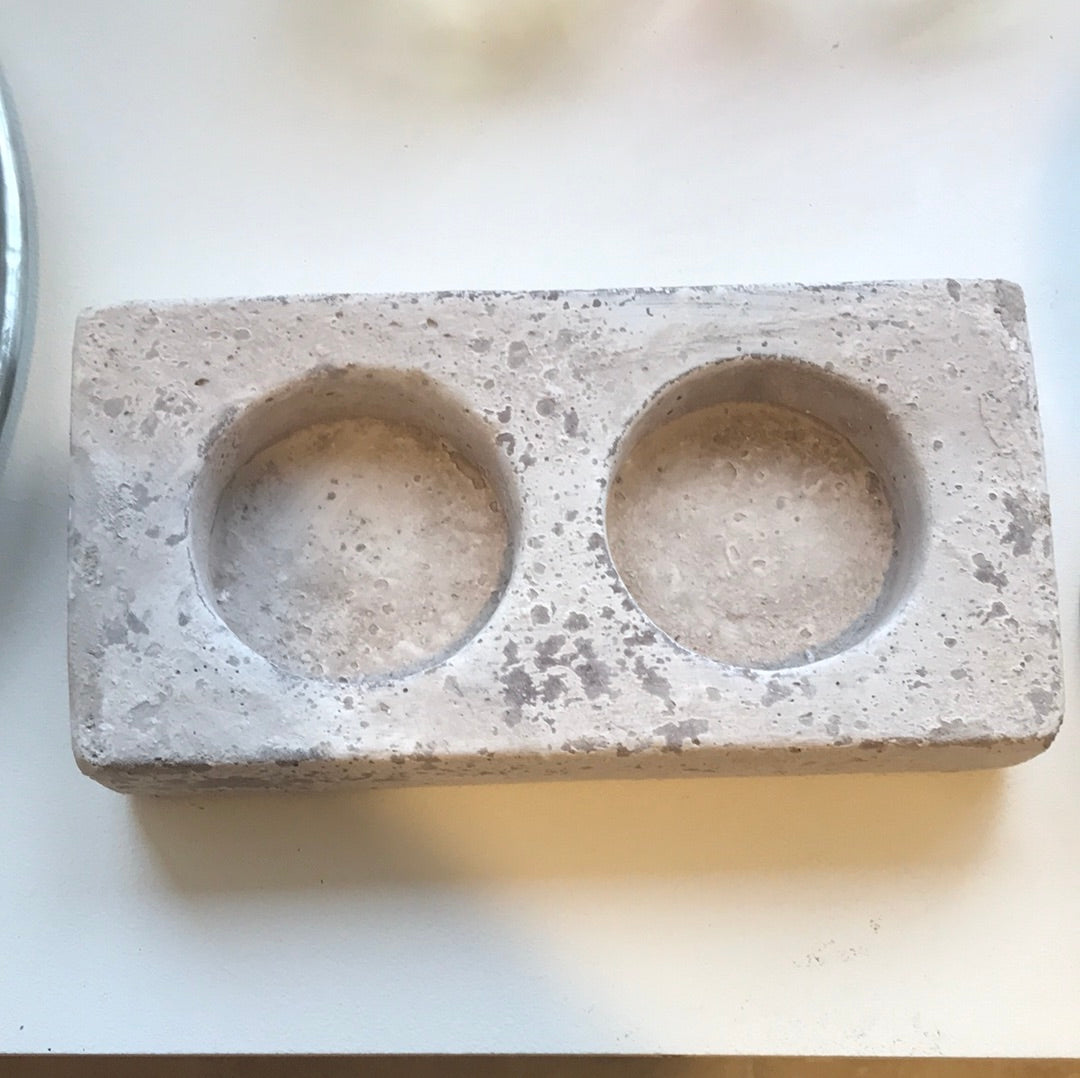 Rustik lysestage til 2 bloklys