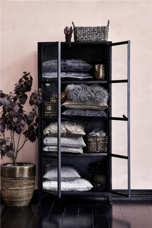 Rikke pude 50x50 cm. varm grå