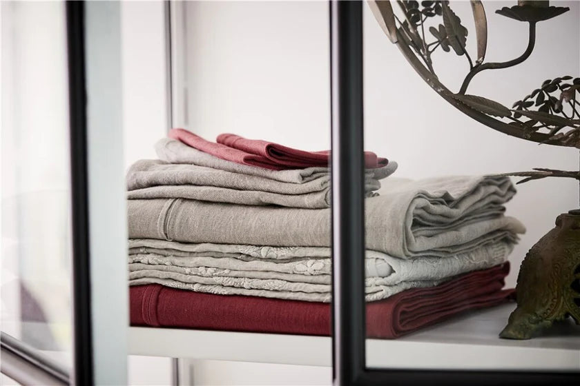 Pernilia dug 320x150 cm. sand