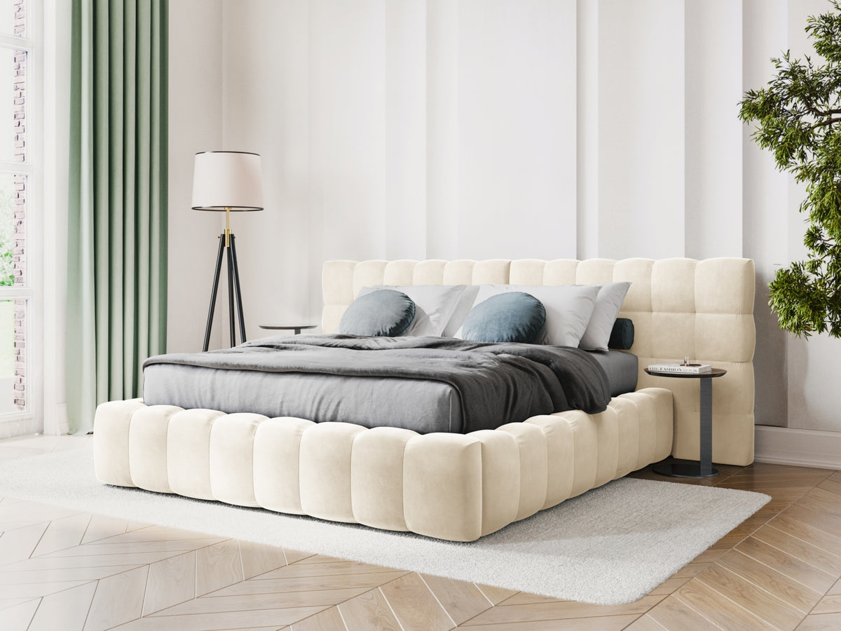 Cosmopolitan Design - Velour Seng m. opbevaring og bred sengegavl, Bali, 200x230x100 cm - Lys Beige (Bluvel 22) - Sort plast