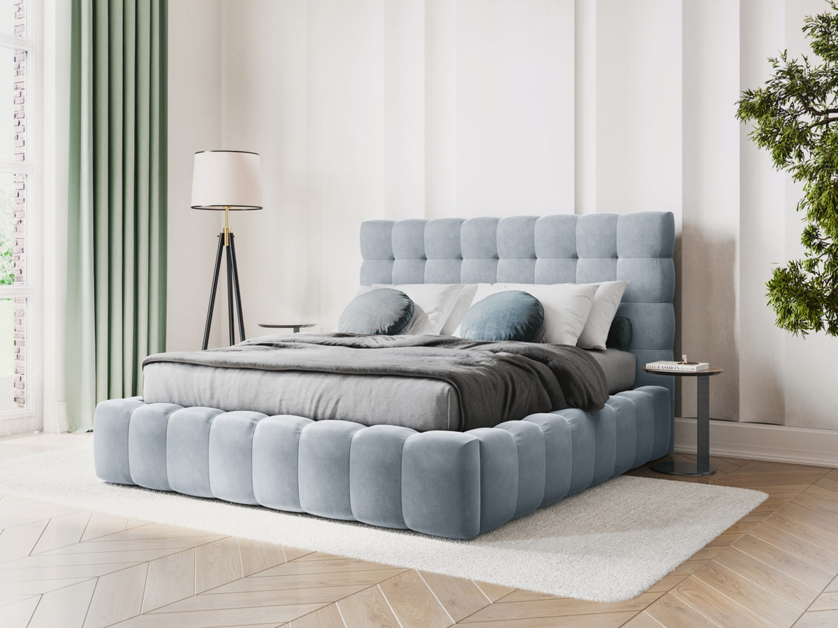 Cosmopolitan Design - Velour Seng m. opbevaring og sengegavl, Bali, 165x230x125 cm - Lyseblå (Bluvel 06) - Sort plast